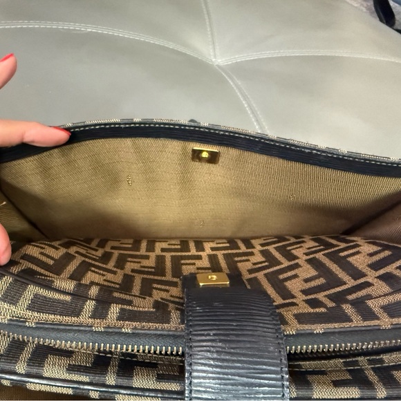 Vintage Fendi Zuccha print crossbody bag - Picture 15 of 16